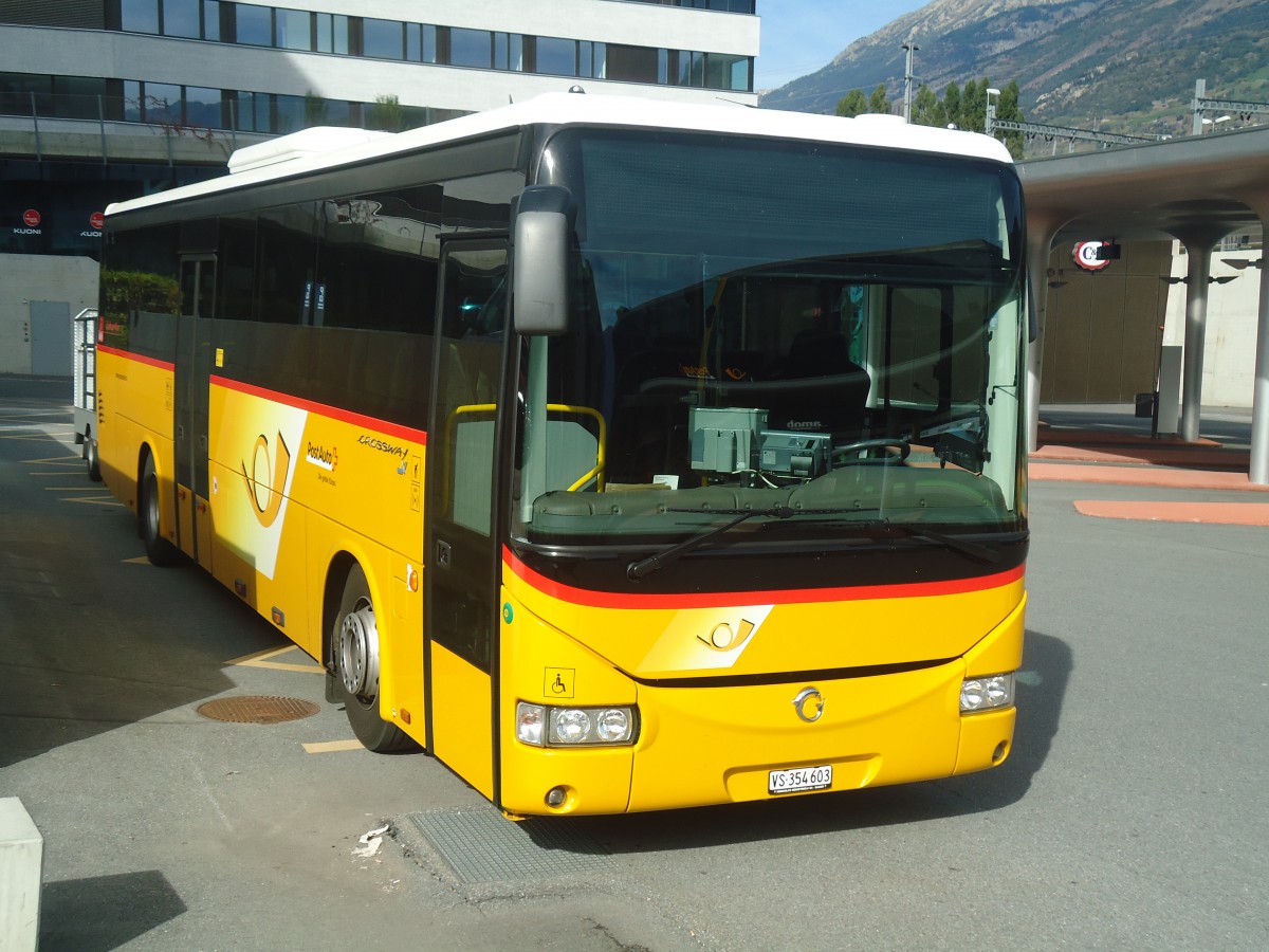 (147'299) - PostAuto Wallis - VS 354'603 - Irisbus am 22. September 2013 beim Bahnhof Visp