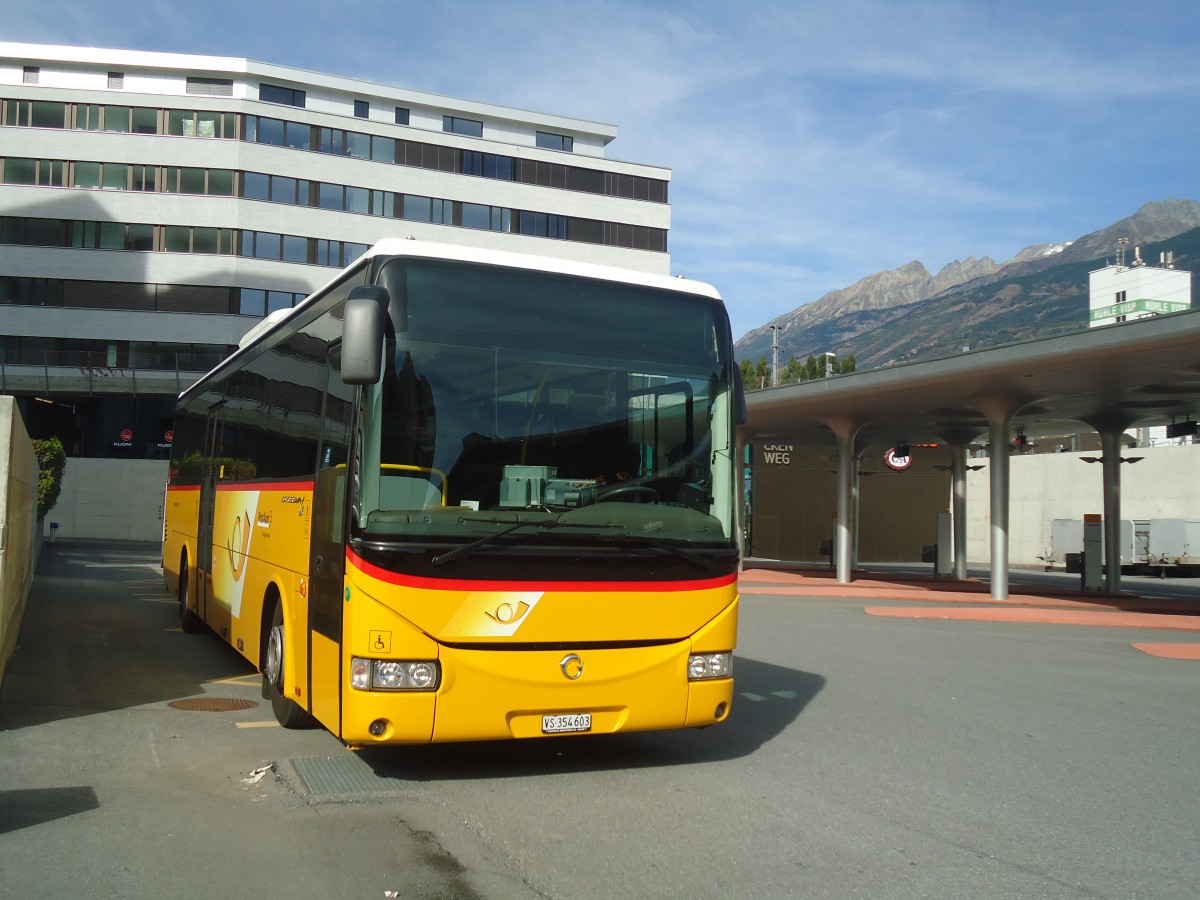 (147'300) - PostAuto Wallis - VS 354'603 - Irisbus am 22. September 2013 beim Bahnhof Visp