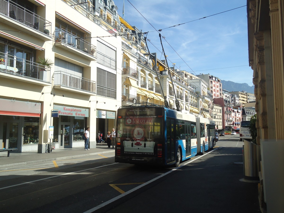 (147'345) - VMCV Clarens - Nr. 8 - Van Hool Gelenktrolleybus am 22. September 2013 in Montreux, Escaliers de la Gare