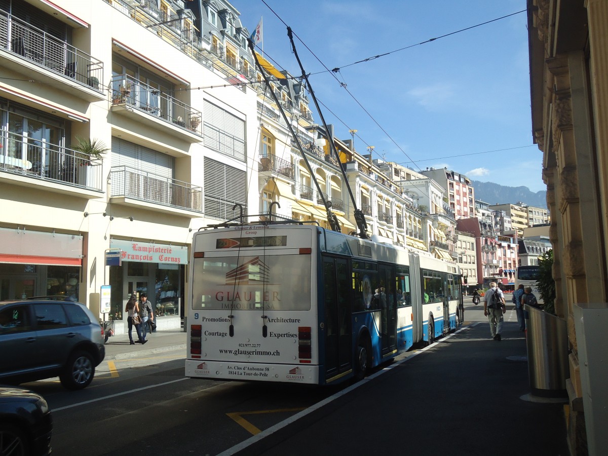 (147'352) - VMCV Clarens - Nr. 9 - Van Hool Gelenktrolleybus am 22. September 2013 in Montreux, Escaliers de la Gare