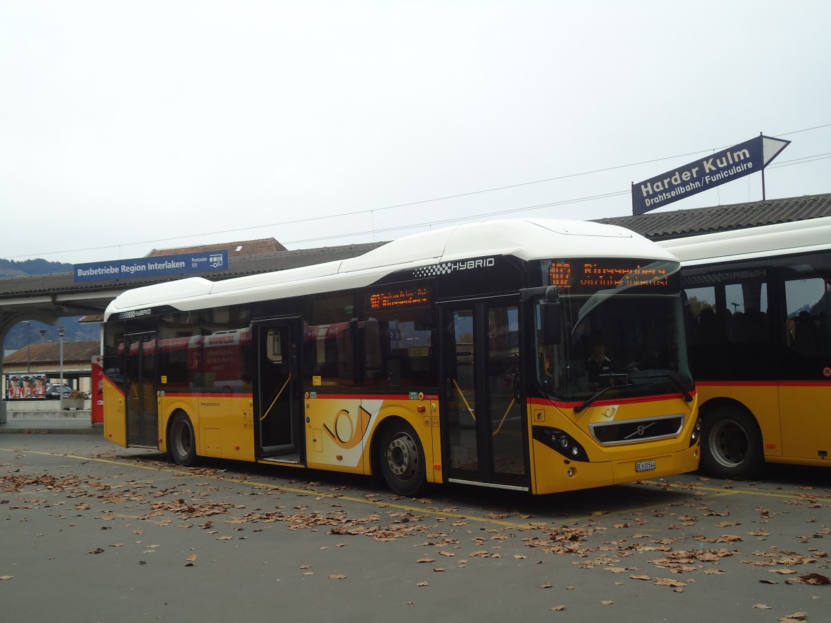 (147'592) - PostAuto Bern - BE 610'544 - Volvo am 4. November 2013 beim Bahnhof Interlaken West