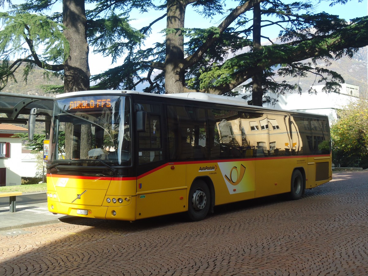 (147'636) - Barenco, Faido - TI 241'030 - Volvo am 5. November 2013 beim Bahnhof Bellinzona