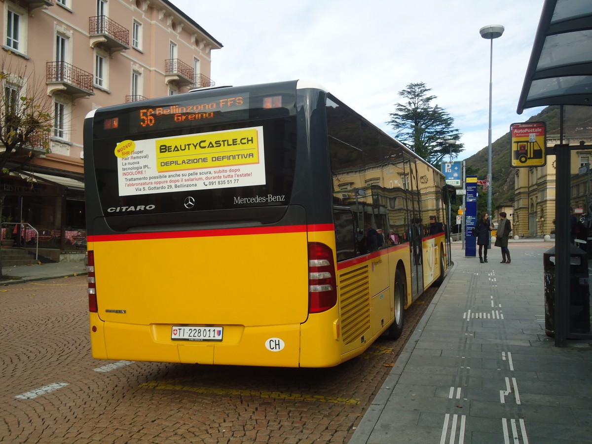 (147'656) - AutoPostale Ticino - TI 228'011 - Mercedes am 5. November 2013 beim Bahnhof Bellinzona