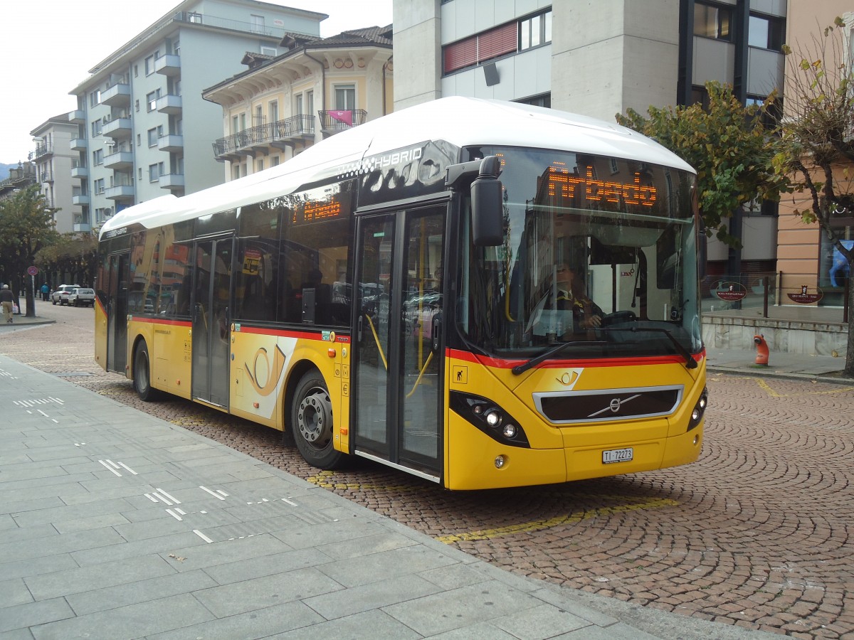 (147'661) - AutoPostale Ticino - TI 72'273 - Volvo am 5. November 2013 beim Bahnhof Bellinzona