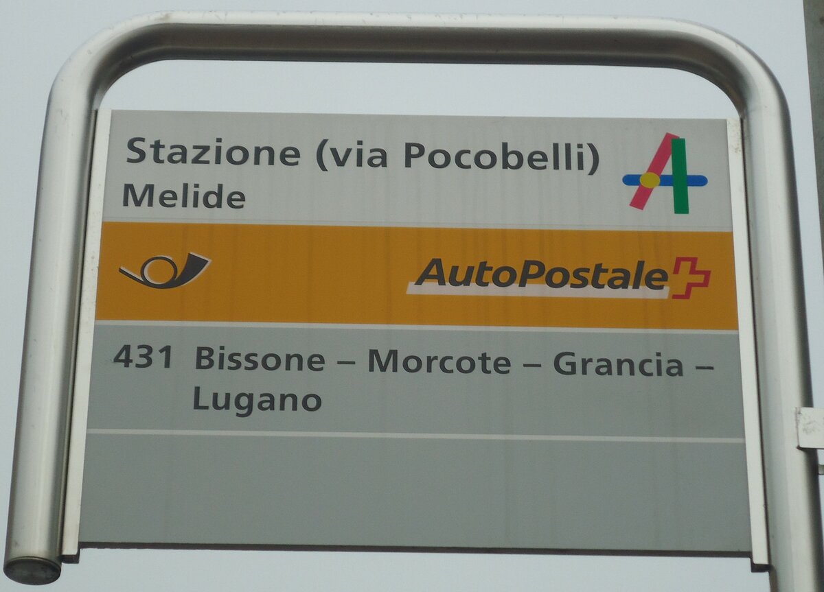 (147'764) - PostAuto-Haltestellenschild - Melide, Stazione (via Pocobelli) - am 6. November 2013