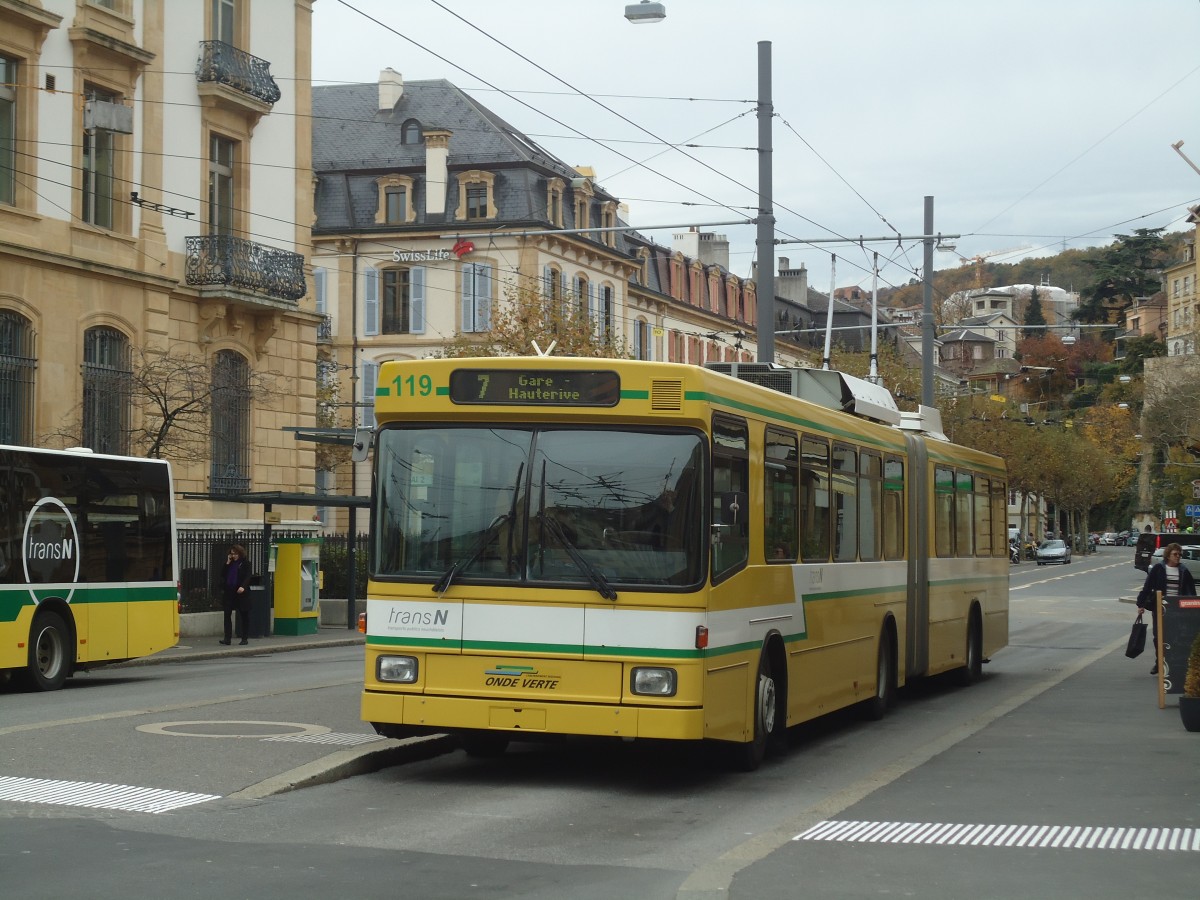 (147'978) - transN, La Chaux-de-Fonds - Nr. 119 - NAW/Hess Gelenktrolleybus (ex TN Neuchtel Nr. 119) am 8. November 2013 in Neuchtel, Place Pury