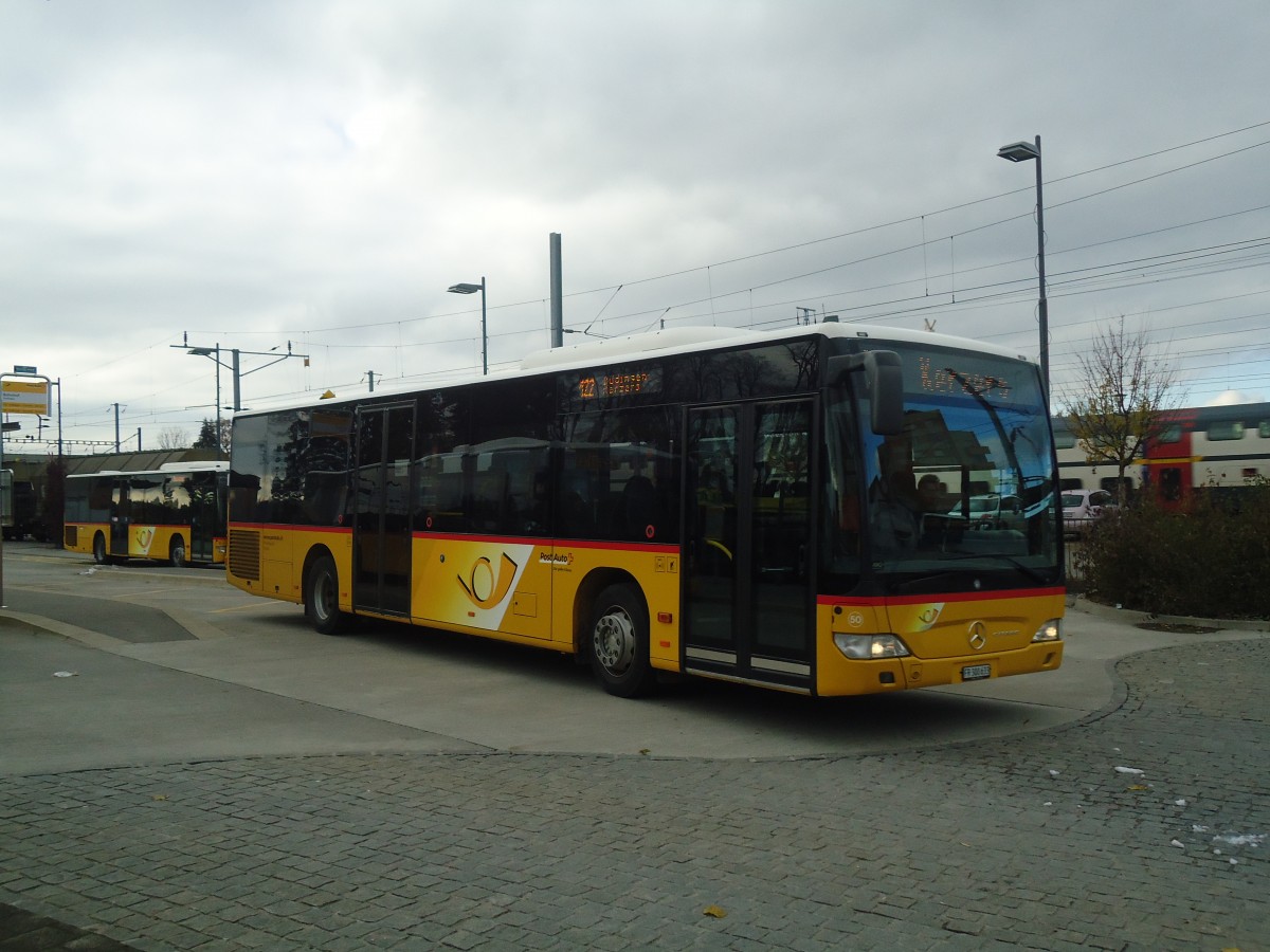 (148'166) - Wieland, Murten - Nr. 50/FR 300'633 - Mercedes (ex Klopfstein, Laupen Nr. 10) am 25. November 2013 beim Bahnhof Ddingen