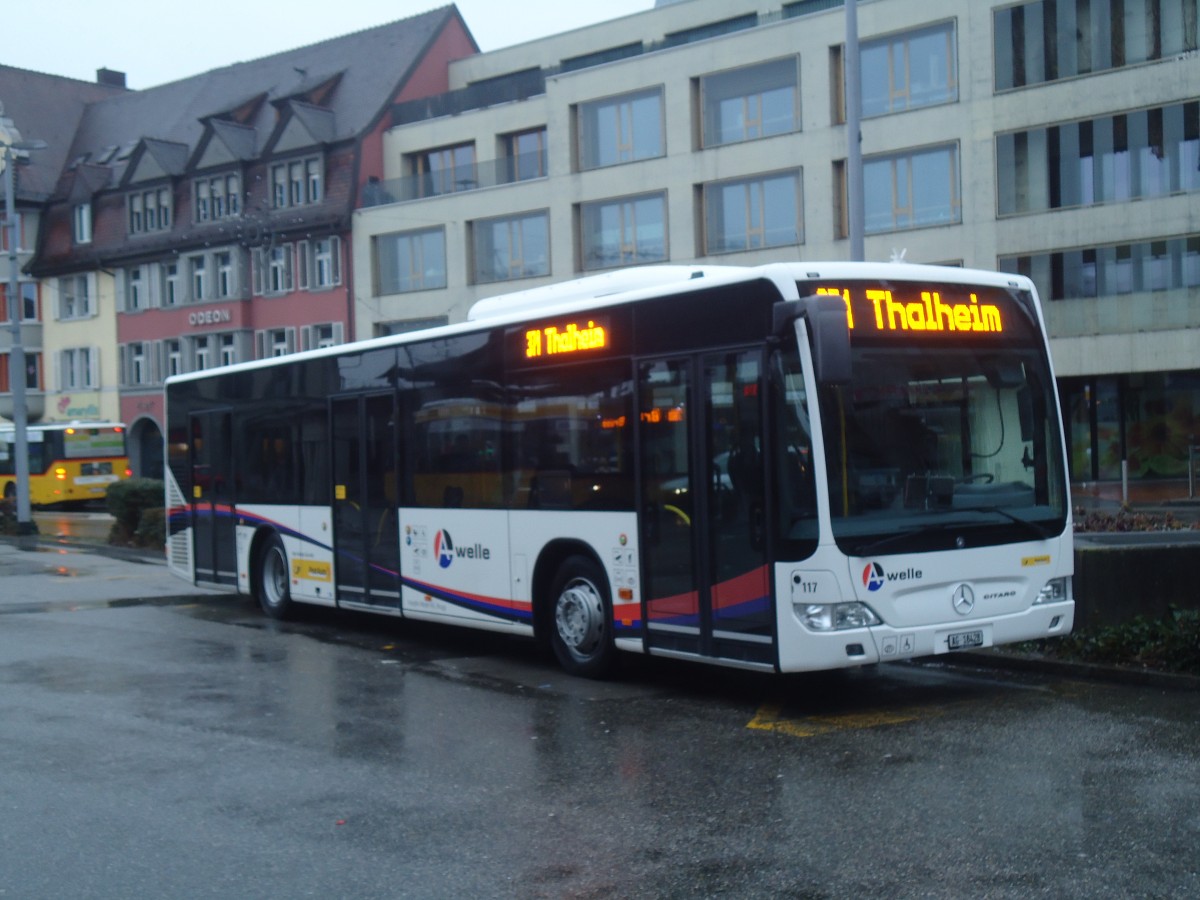 (148'472) - Voegtlin-Meyer, Brugg - Nr. 117/AG 18'428 - Mercedes am 26. Dezember 2013 beim Bahnhof Brugg