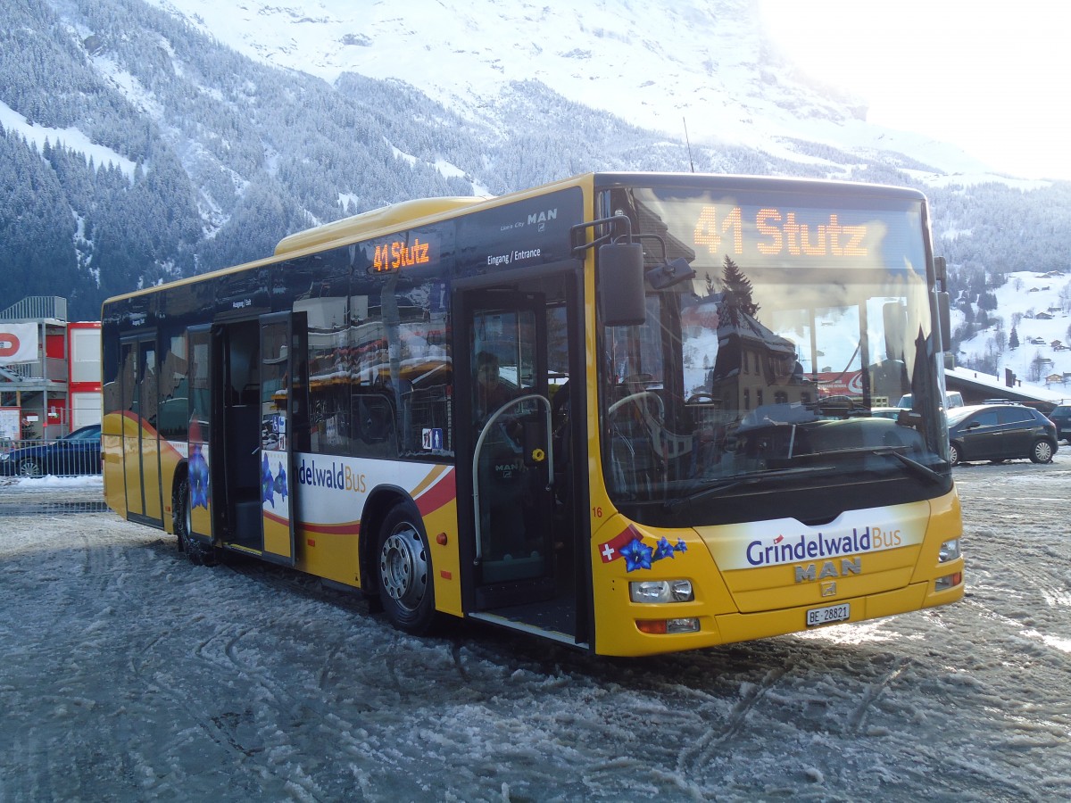 (148'625) - AVG Grindelwald - Nr. 16/BE 28'821 - MAN am 5. Januar 2014 beim Bahnhof Grindelwald