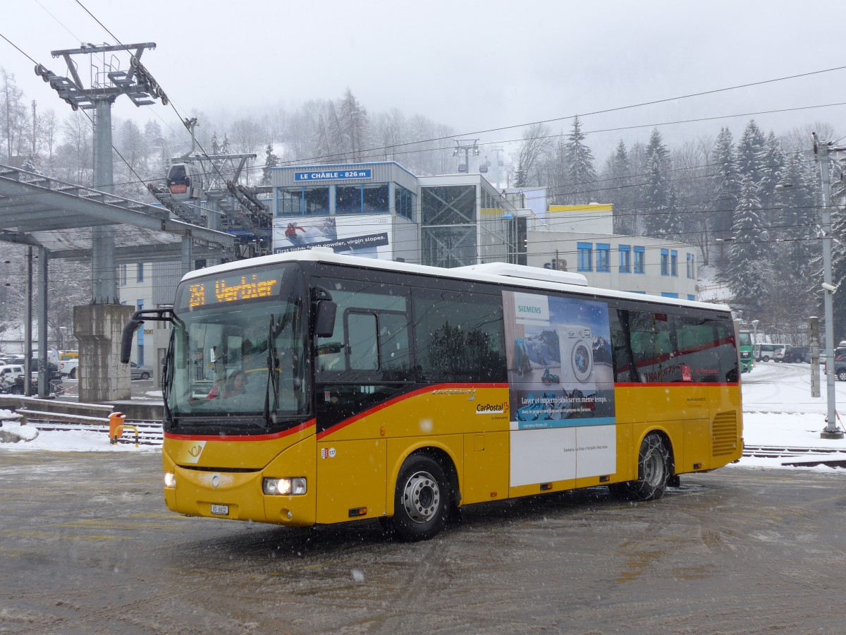 (148'697) - TMR Martigny - Nr. 137/VS 6612 - Irisbus am 2. Februar 2014 beim Bahnhof Le Chble