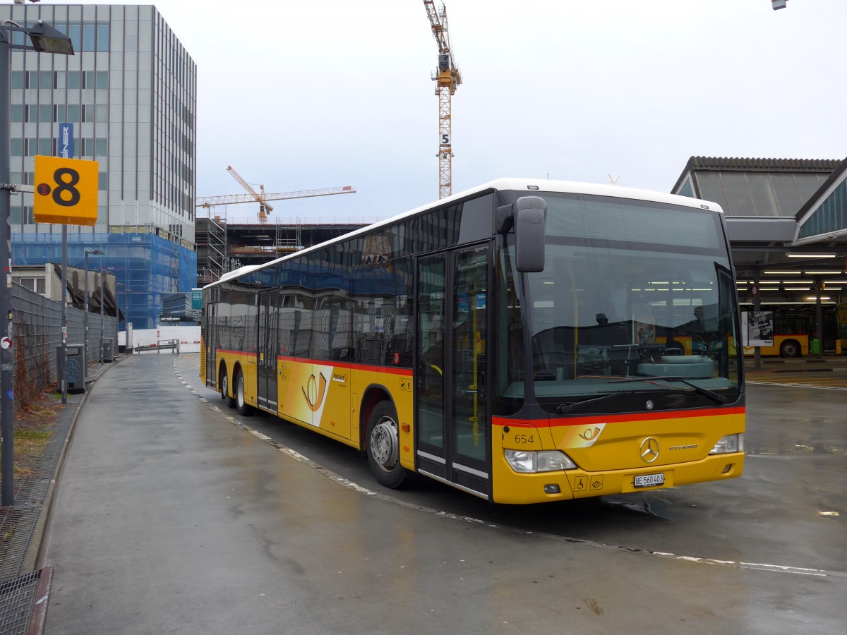 (148'862) - PostAuto Bern - Nr. 654/BE 560'403 - Mercedes am 16. Februar 2014 in Bern, Postautostation