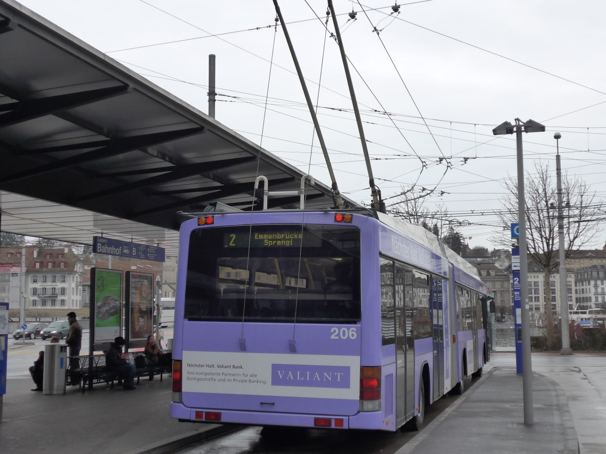 (148'880) - VBL Luzern - Nr. 206 - Hess/Hess Gelenktrolleybus am 16. Februar 2014 beim Bahnhof Luzern