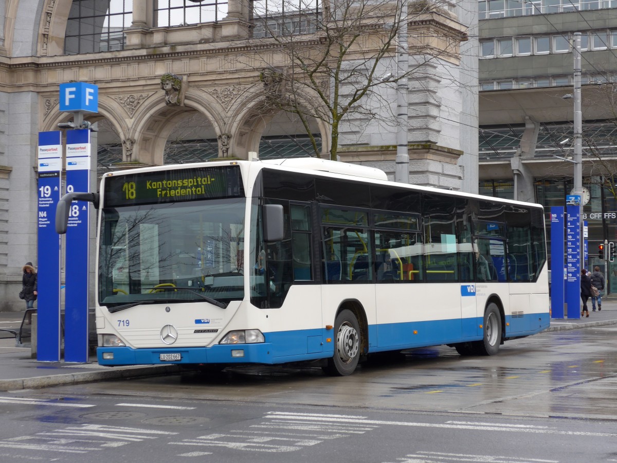 (148'906) - VBL Luzern - Nr. 719/LU 202'667 - Mercedes (ex Heggli, Kriens Nr. 719) am 16. Februar 2014 beim Bahnhof Luzern