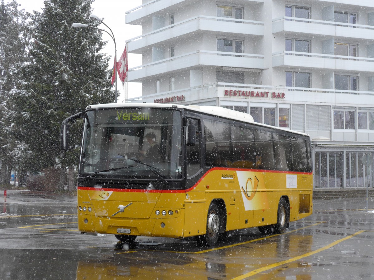 (149'057) - Fontana, Ilanz - Nr. 15/GR 31'629 - Volvo am 1. Mrz 2014 beim Bahnhof Ilanz