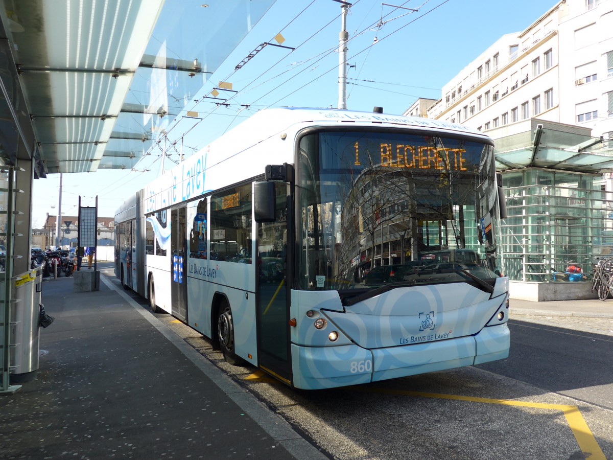 (149'249) - TL Lausanne - Nr. 860 - Hess/Hess Gelenktrolleybus am 9. Mrz 2014 beim Bahnhof Lausanne