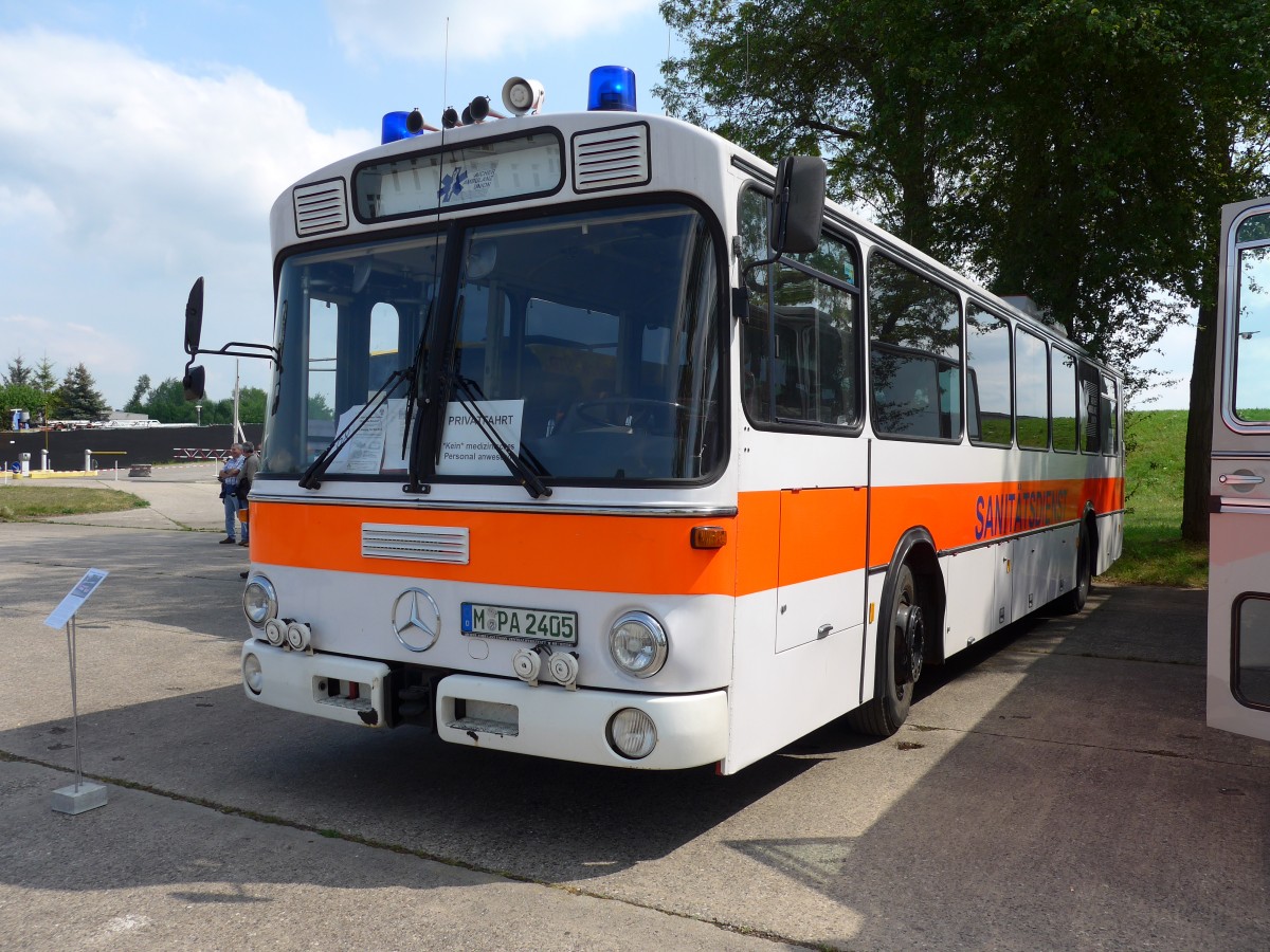(150'431) - Ambulanz Aicher, Mnchen - M-PA 2405 - Mercedes am 26. April 2014 in Speyer, Technik-Museum