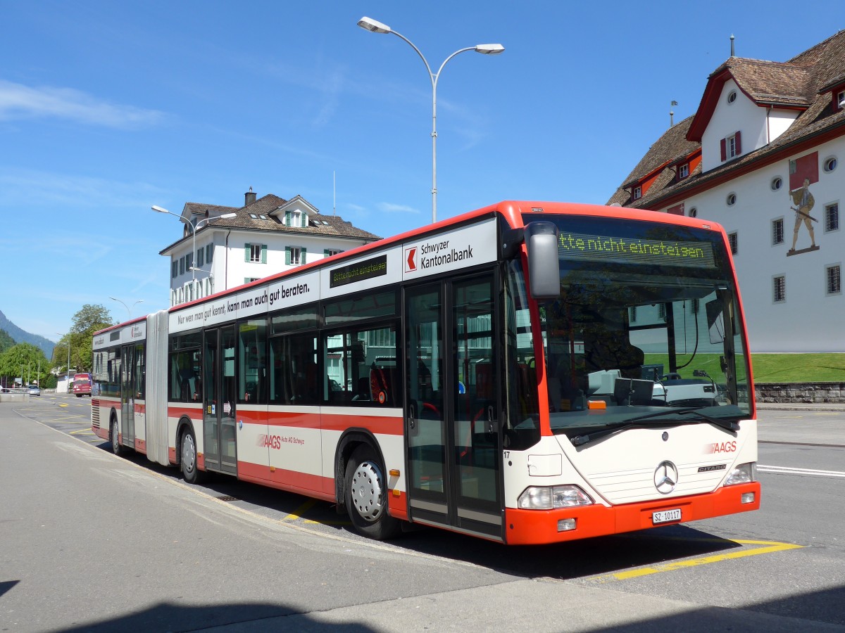(150'571) - AAGS Schwyz - Nr. 17/SZ 10'117 - Mercedes am 10. Mai 2014 in Schwyz, Post