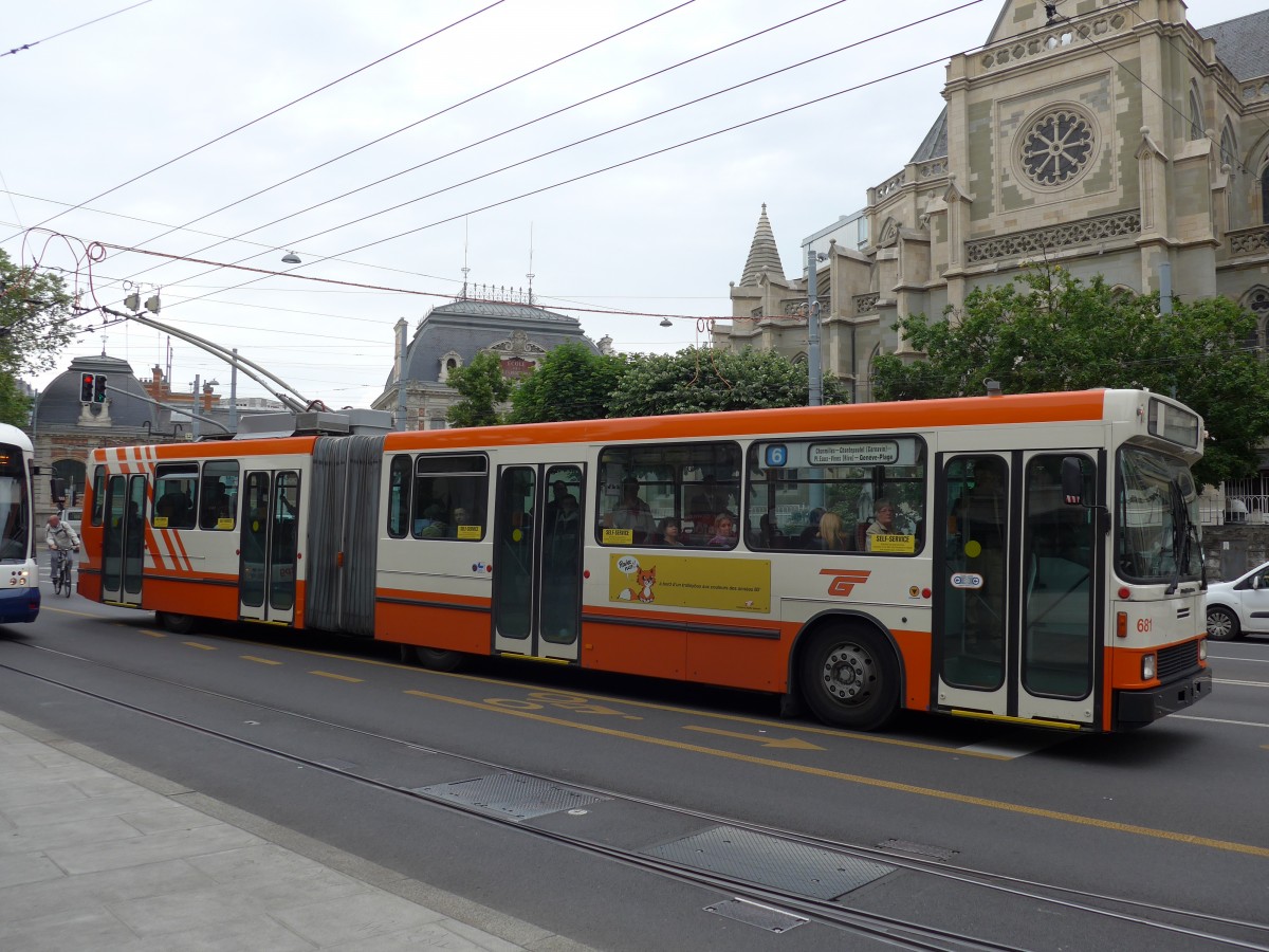 (150'828) - TPG Genve - Nr. 681 - NAW/Hess Gelenktrolleybus am 26. Mai 2014 in Genve, Place des Vingt-Deux-Cantons