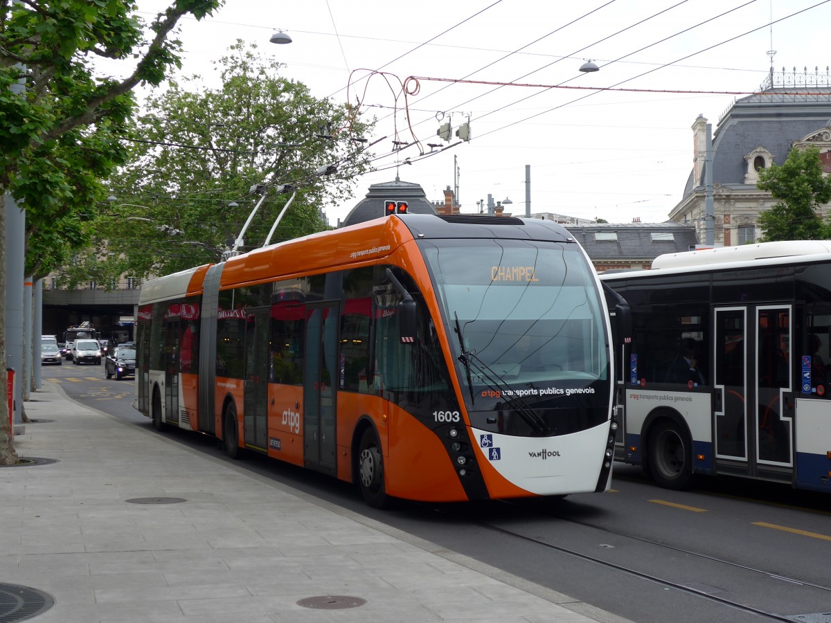 (150'834) - TPG Genve - Nr. 1603 - Van Hool Gelenktrolleybus am 26. Mai 2014 in Genve, Place des Vingt-Deux-Cantons