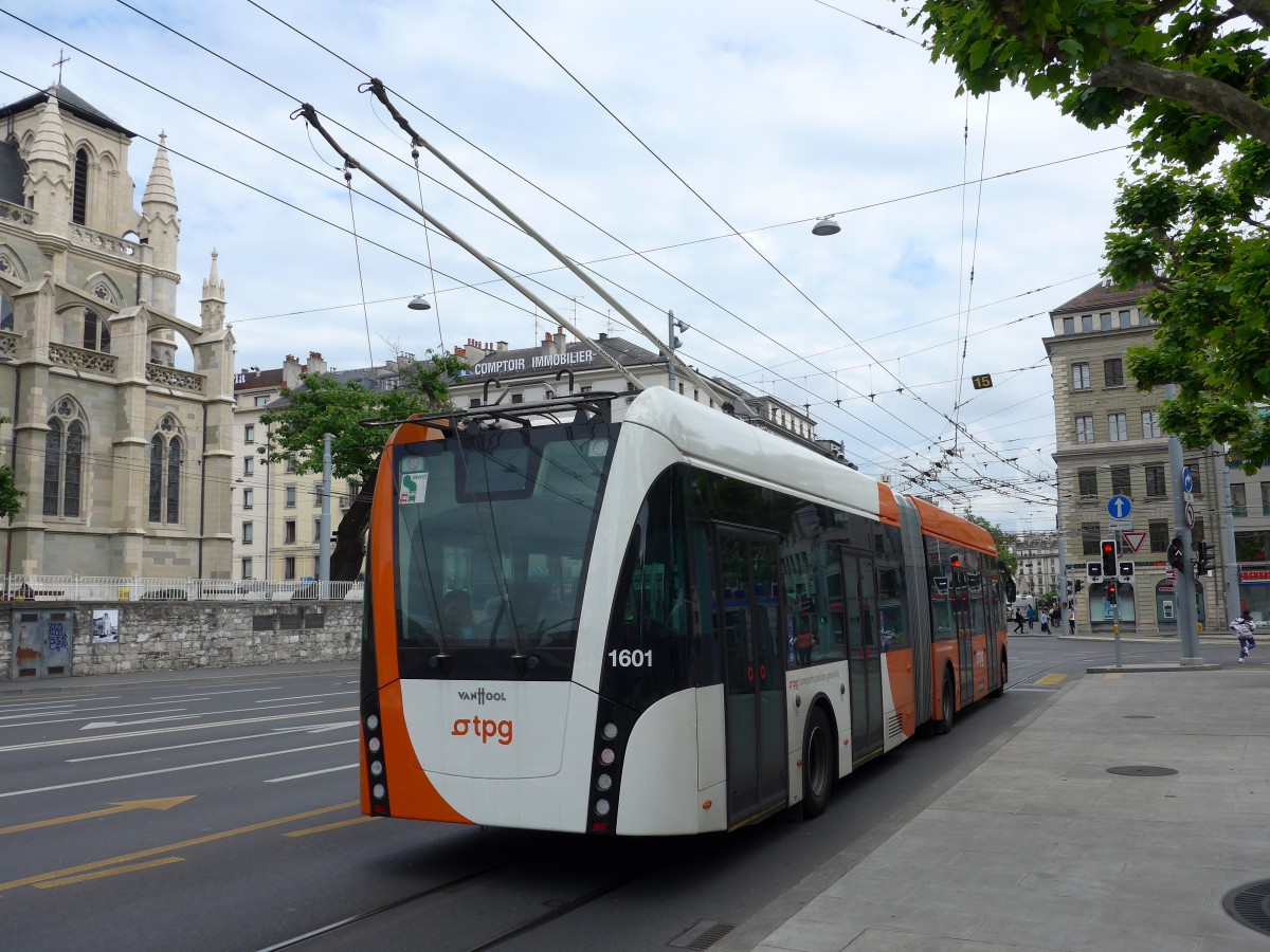 (150'886) - TPG Genve - Nr. 1601 - Van Hool Gelenktrolleybus am 26. Mai 2014 in Genve, Place des Vingt-Deux-Cantons