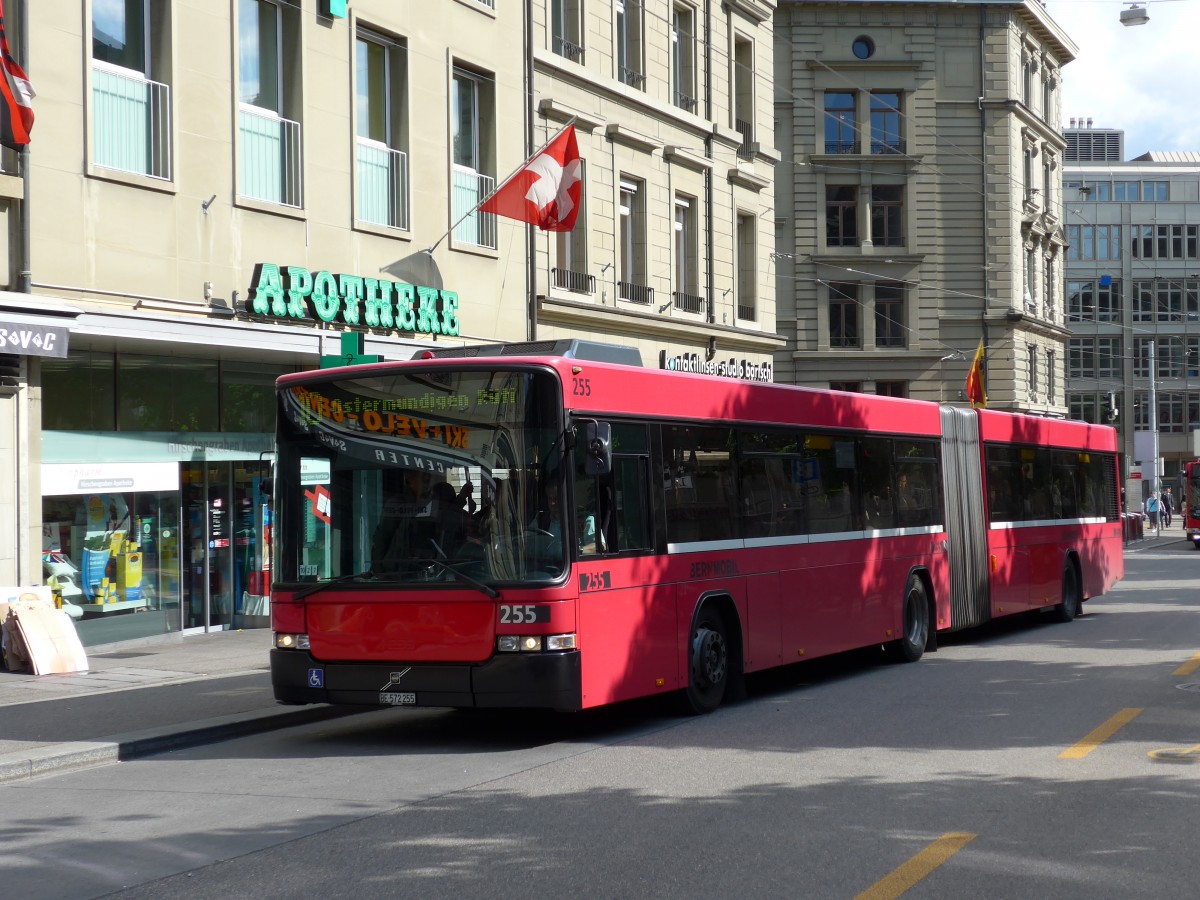 (150'960) - Bernmobil, Bern - Nr. 255/BE 572'255 - Volvo/Hess am 28. Mai 2014 in Bern, Hirschengraben