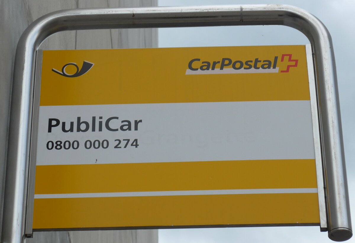 (151'058) - PostAuto-Haltestellenschild - Delmont, PubliCar - am 29. Mai 2014