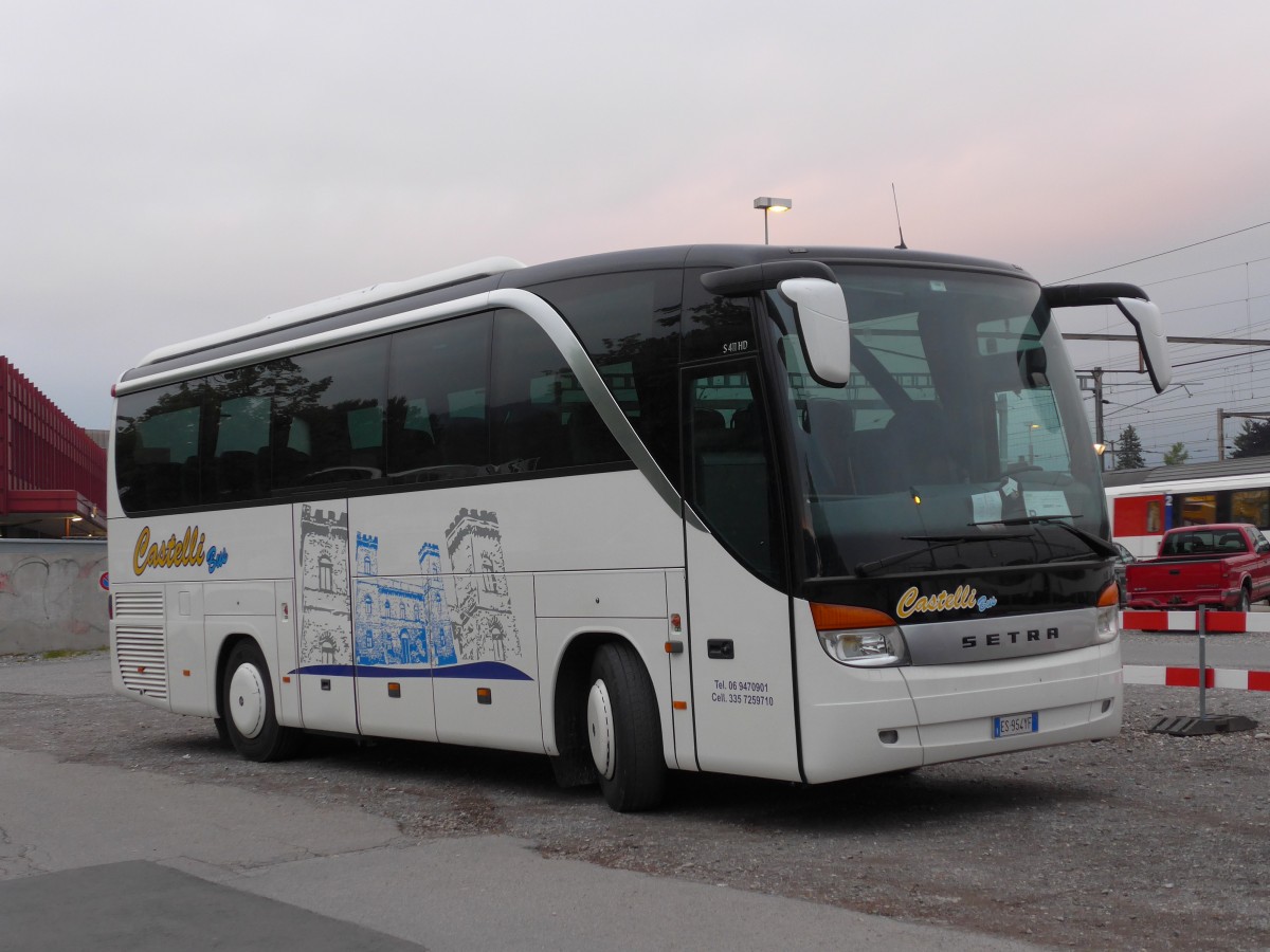 (151'108) - Aus Italien: Castelli Bus, Roma - ES-954 YF - Setra am 31. Mai 2014 in Thun, Rosenau