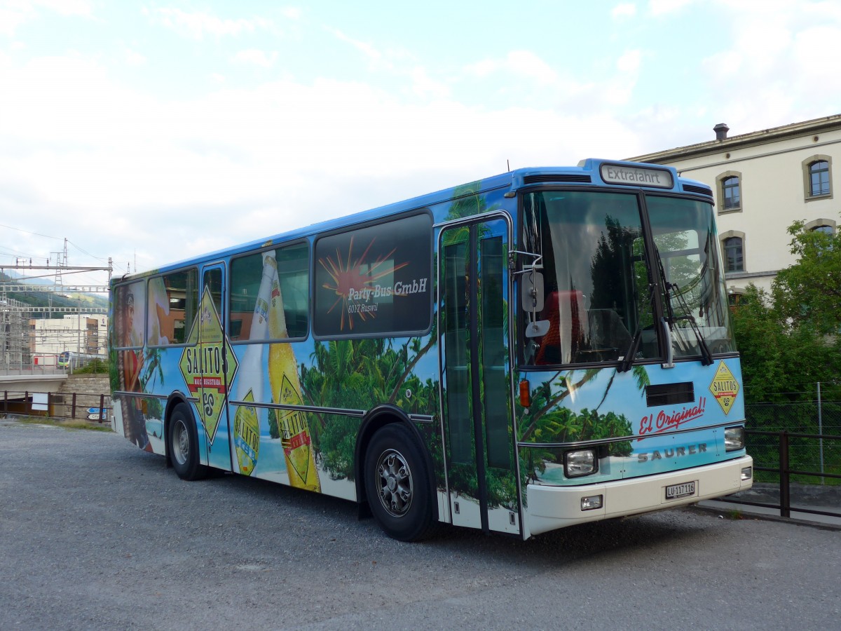 (151'114) - Party-Bus, Ruswil - LU 117'116 - Saurer/R&J am 31. Mai 2014 in Thun, Restaurant Hooters