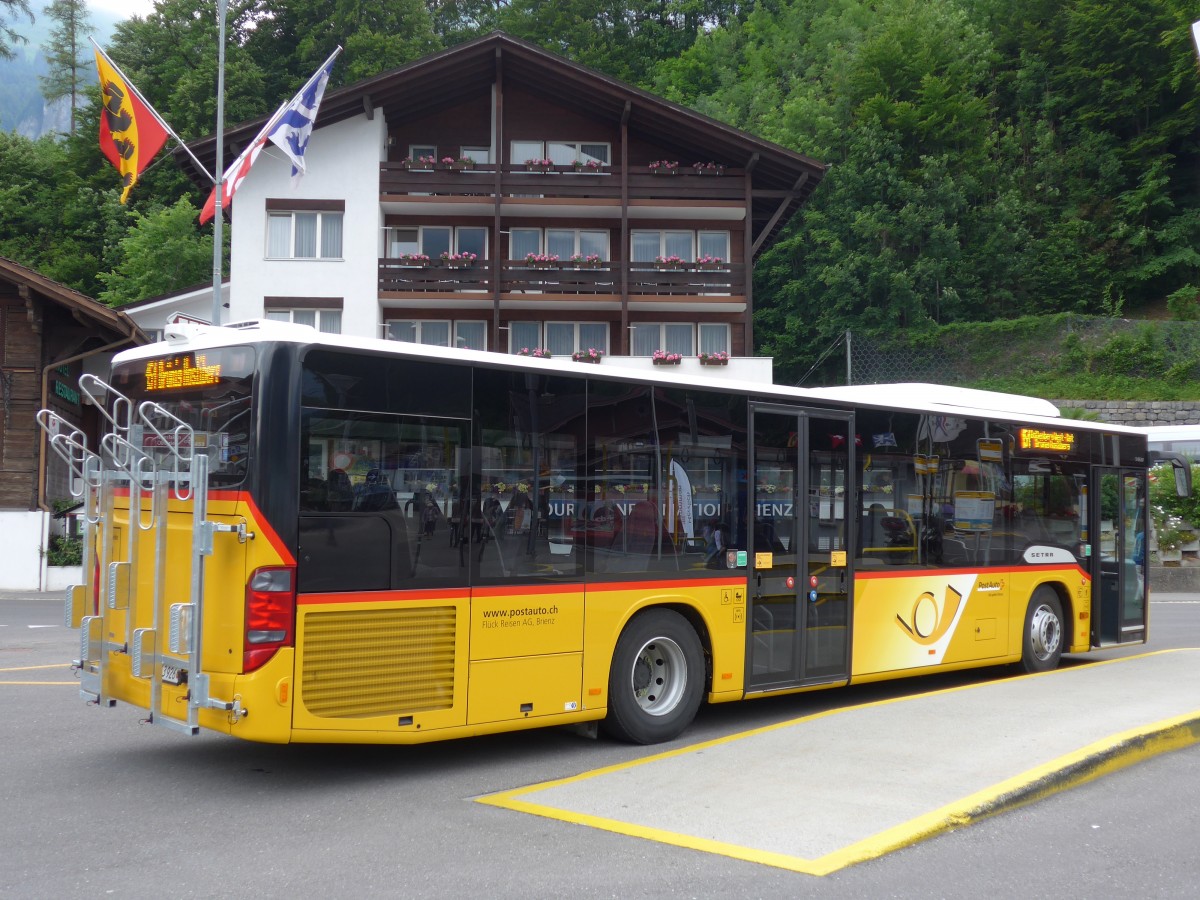 (151'567) - Flck, Brienz - Nr. 8/BE 643'926 - Setra am 15. Juni 2014 beim Bahnhof Brienz