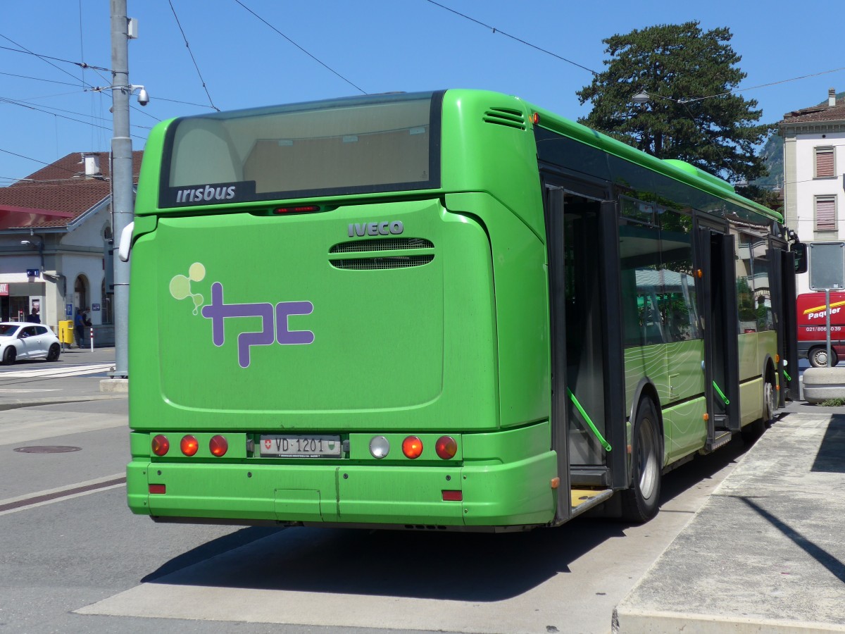 (151'719) - TPC Aigle - VD 1201 - Irisbus am 21. Juni 2014 beim Bahnhof Aigle