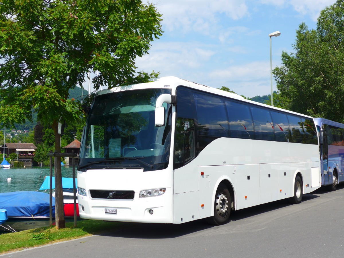 (151'782) - ??? - GE 960'807 - Volvo am 22. Juni 2014 in Thun, Strandbad