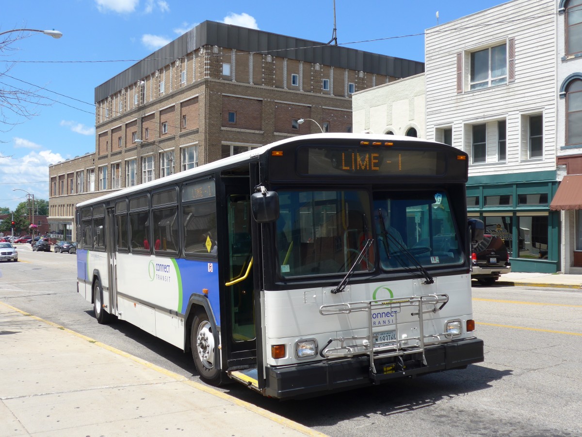 (152'489) - Connect Transit, Bloomington - Nr. 9803/M 193'764 - Gillig am 10. Juli 2014 in Bloomington, Front Street