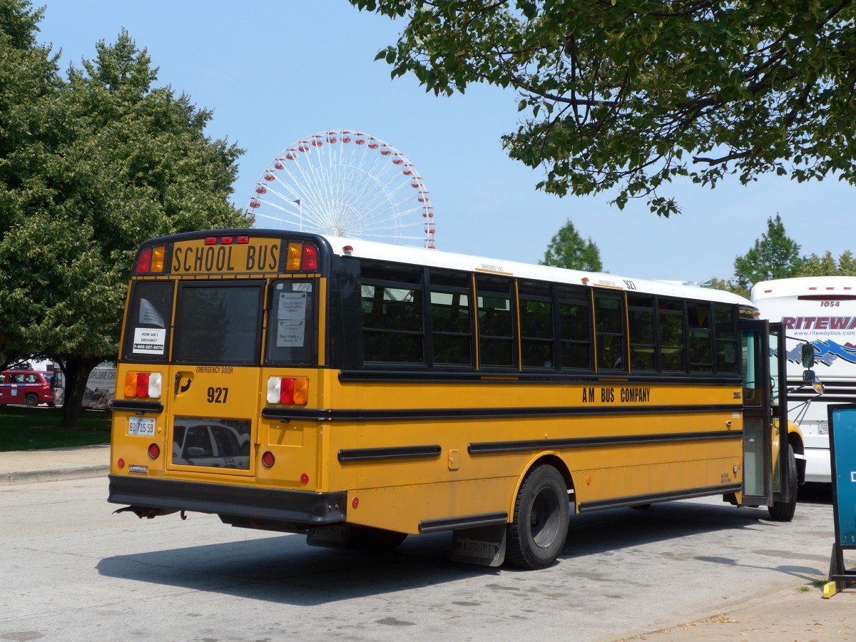 (153'222) - A. M. Bus, Chicago - Nr. 927/82'715 SB - Freightliner am 18. Juli 2014 in Chicago, Navy Pier