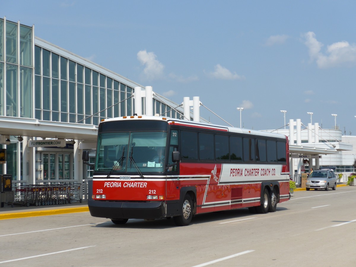 (153'343) - Peoria Charter, Peoria - Nr. 212/P 573'525 - MCI am 20. Juli 2014 in Chicago, Airport O'Hare