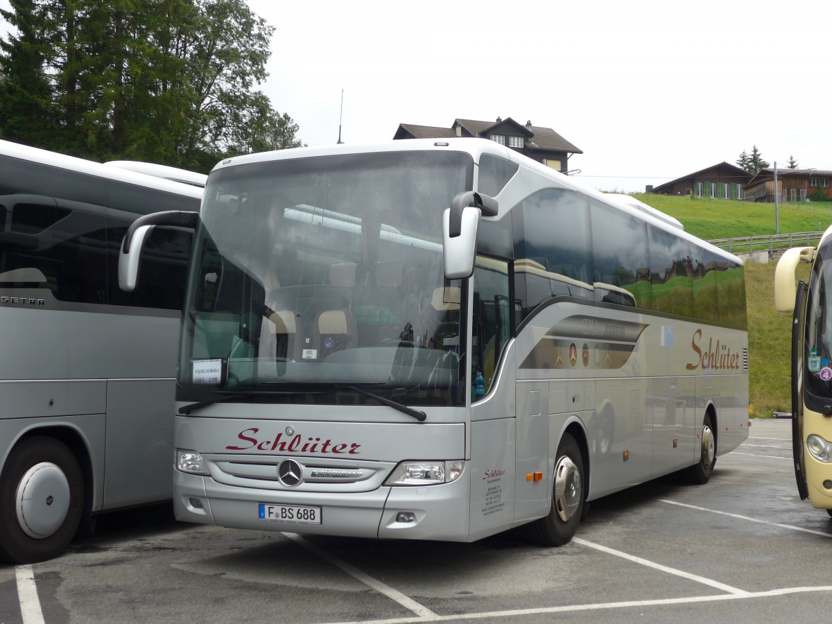 (153'560) - Aus Deutschland: Schlter, Frankfurt - F-BS 688 - Mercedes am 3. August 2014 in Grindelwald, Grund