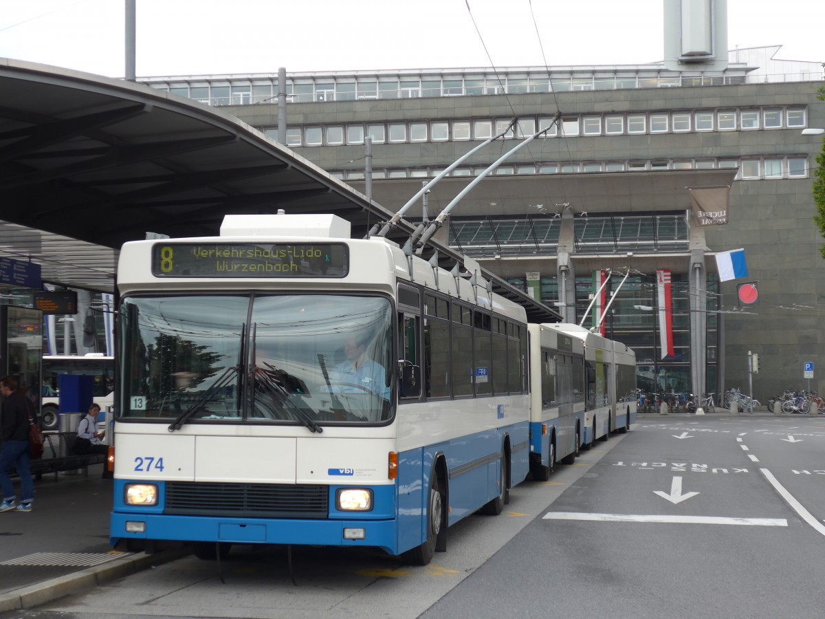 (154'001) - VBL Luzern - Nr. 274 - NAW/R&J-Hess Trolleybus am 19. August 2014 beim Bahnhof Luzern