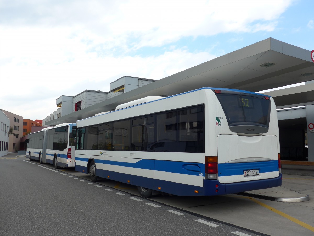 (154'128) - Odermatt, Rotkreuz - Nr. 220/ZG 70'210 - Scania/Hess (ex Nr. 210) am 19. August 2014 beim Bahnhof Rotkreuz