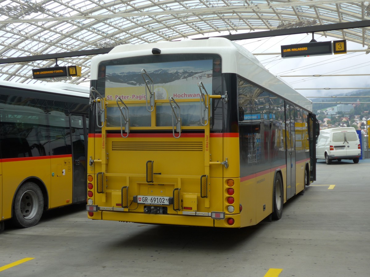 (155'144) - PostAuto Graubnden - GR 69'102 - Scania/Hess am 13. September 2014 in Chur, Postautostation