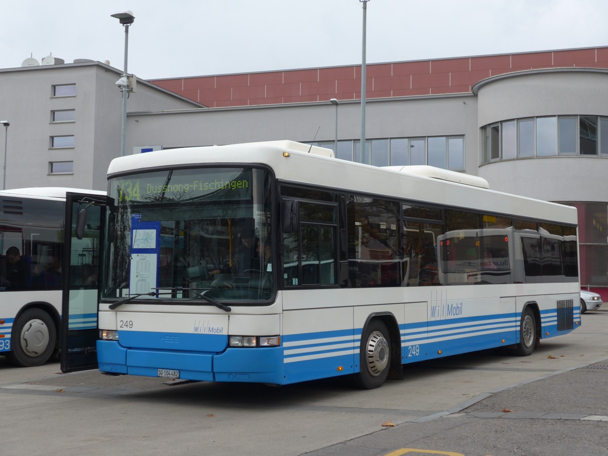 (155'924) - WilMobil, Wil - Nr. 249/SG 104'482 - Volvo/Hess (ex BOS Wil Nr. 20) am 22. Oktober 2014 beim Bahnhof Wil