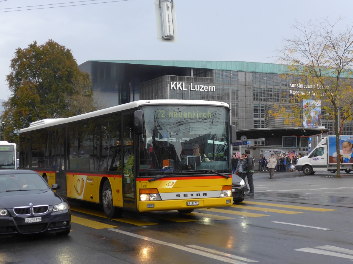 (156'061) - Stirnimann, Neuenkirch - Nr. 45/LU 137'763 - Setra am 25. Oktober 2014 beim Bahnhof Luzern