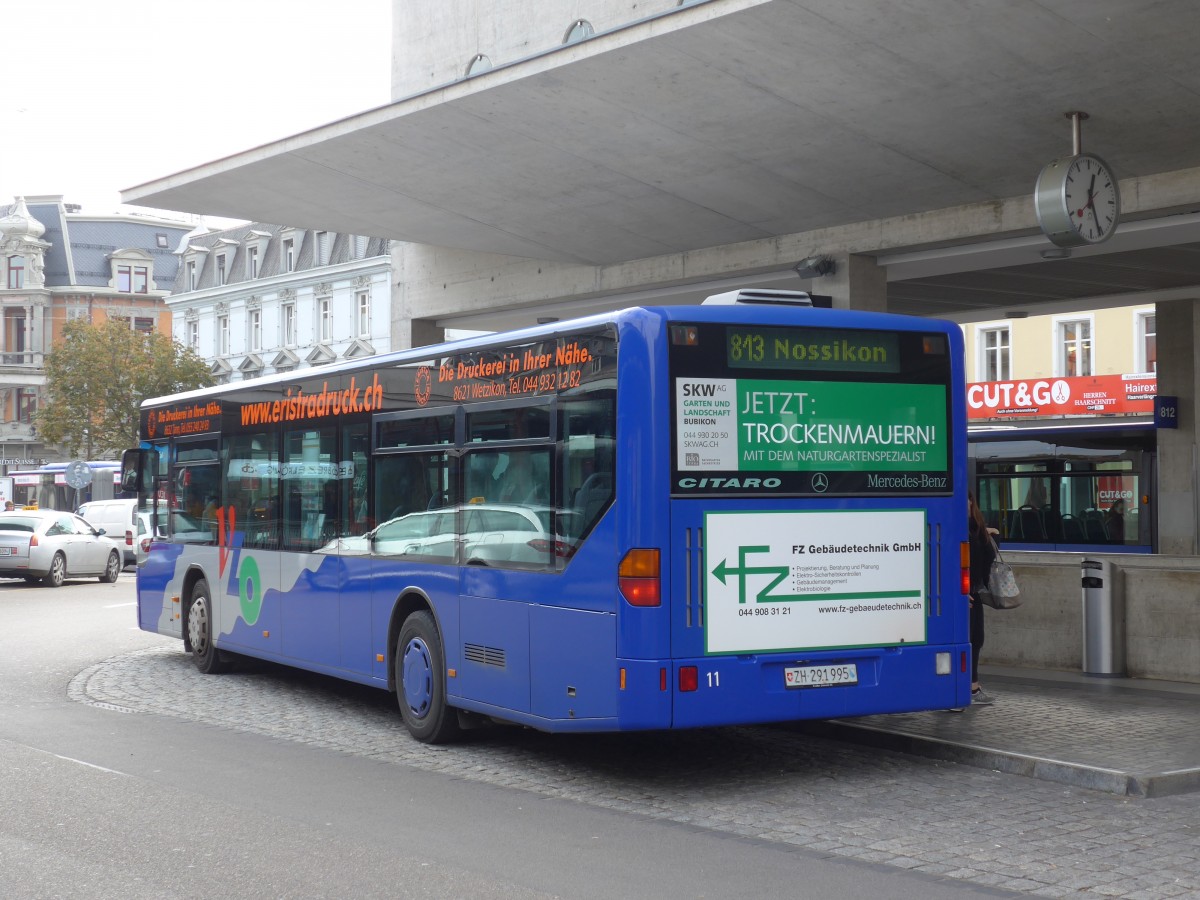 (156'239) - VZO Grningen - Nr. 11/ZH 291'995 - Mercedes am 28. Oktober 2014 beim Bahnhof Uster