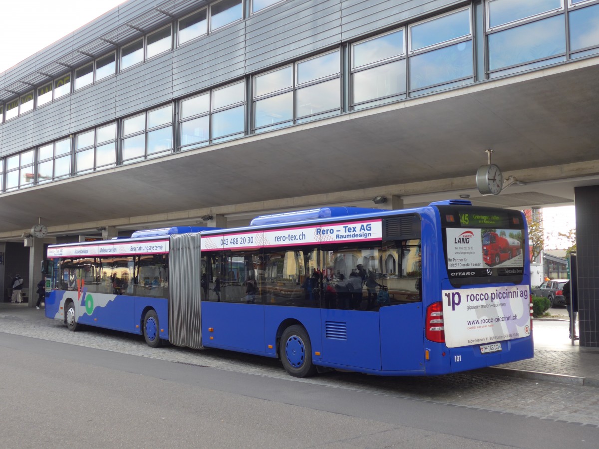 (156'246) - VZO Grningen - Nr. 101/ZH 745'101 - Mercedes am 28. Oktober 2014 beim Bahnhof Uster