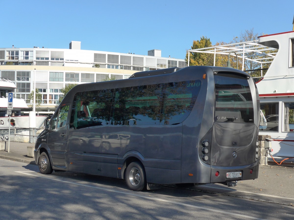 (156'333) - Sommer, Grnen - BE 721'917 - Mercedes/UNVI am 29. Oktober 2014 bei der Schifflndte Thun