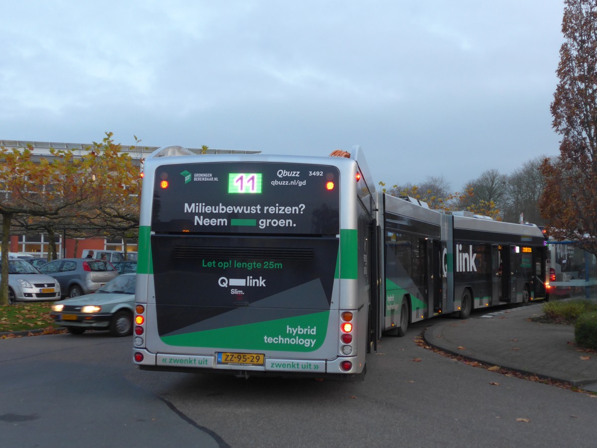 (156'746) - Qbuzz, Groningen - Nr. 3492/ZZ-95-29 - Hess am 18. November 2014 beim Bahnhof Zuidhorn