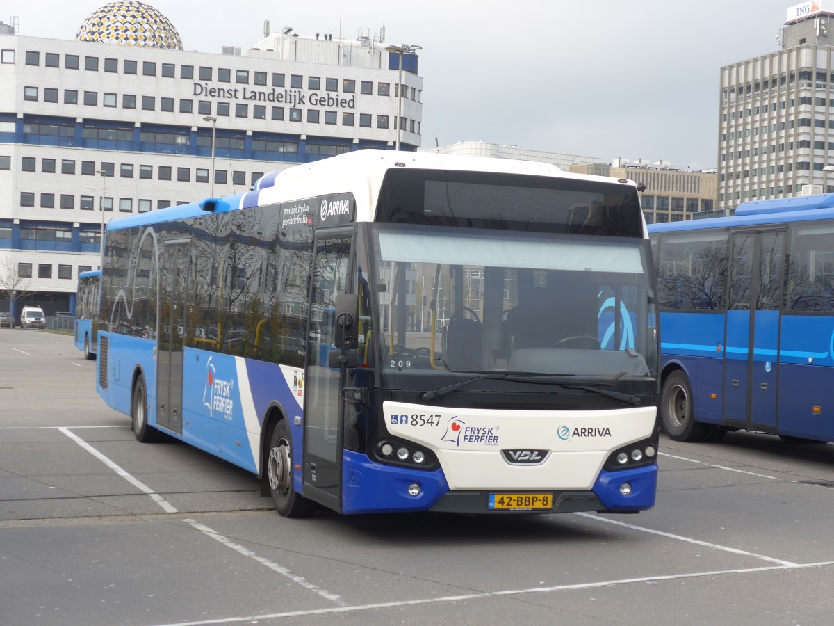 (156'761) - ARRIVA - Nr. 8547/42-BBP-8 - VDL am 19. November 2014 beim Bahnhof Leeuwarden
