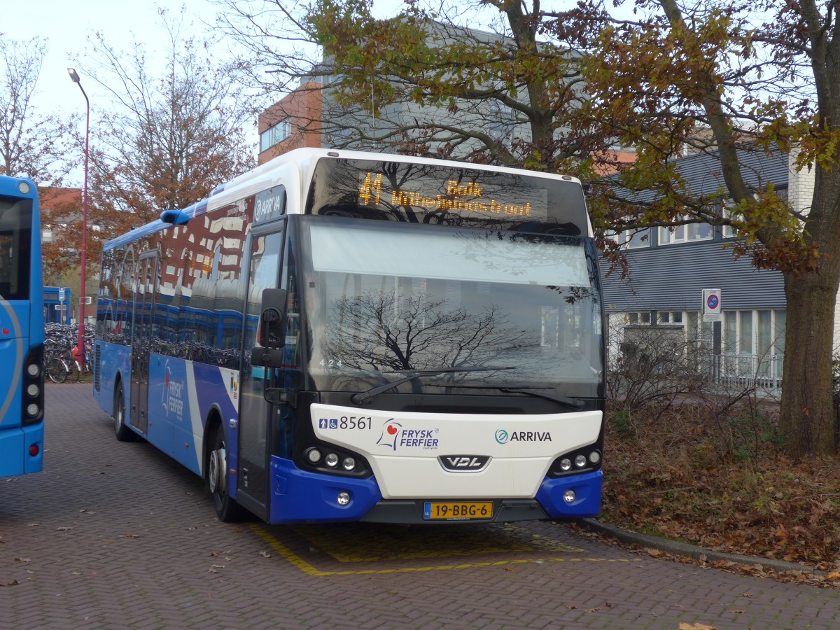 (156'974) - ARRIVA - Nr. 8561/19-BBG-6 - VDL am 20. November 2014 beim Bahnhof Hoogeveen