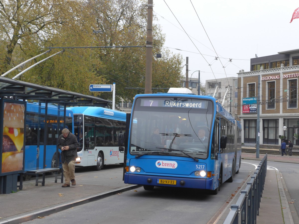 (157'036) - Breng, Ijsselmuiden - Nr. 5217/BJ-VJ-22 - Berkhof Gelenktrolleybus am 20. November 2014 in Arnhem, Willemsplein
