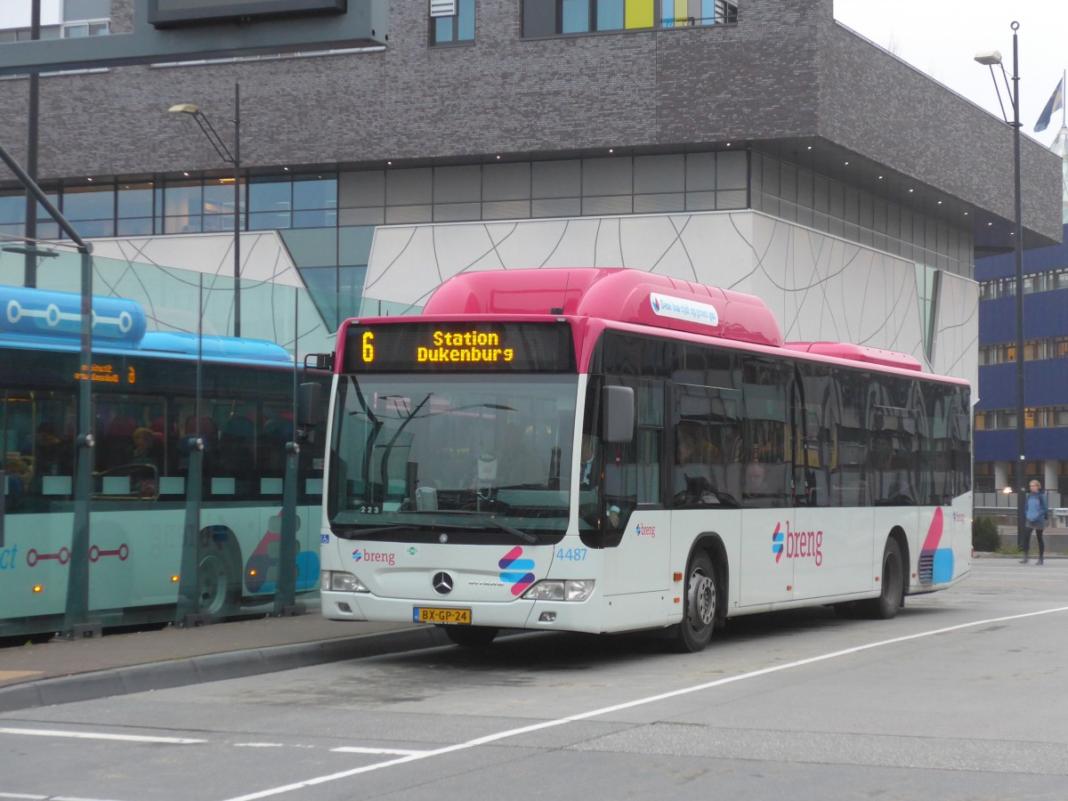 (157'082) - Breng, Ijsselmuiden - Nr. 4487/BX-GP-24 - Mercedes am 20. November 2014 beim Bahnhof Nijmegen