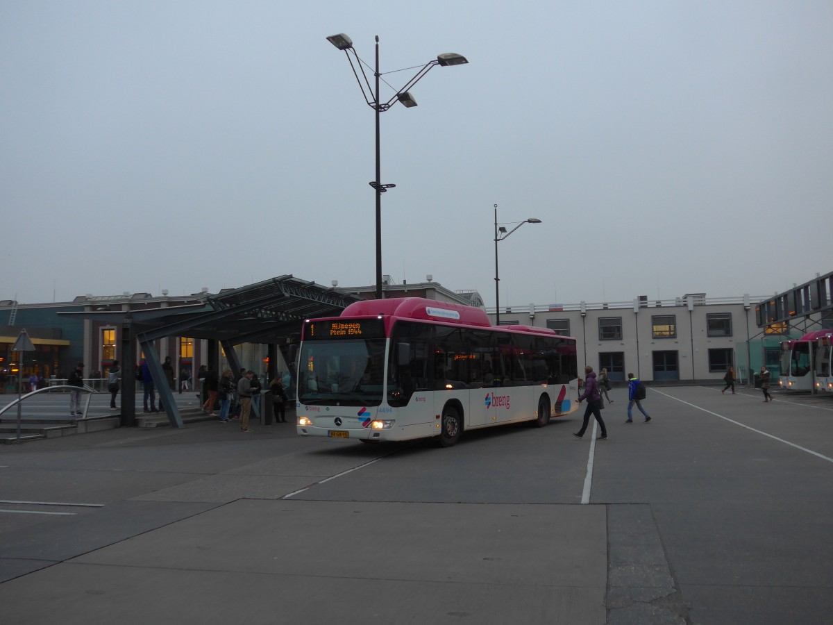(157'097) - Breng, Ijsselmuiden - Nr. 4494/BX-GN-95 - Mercedes am 20. November 2014 beim Bahnhof Nijmegen
