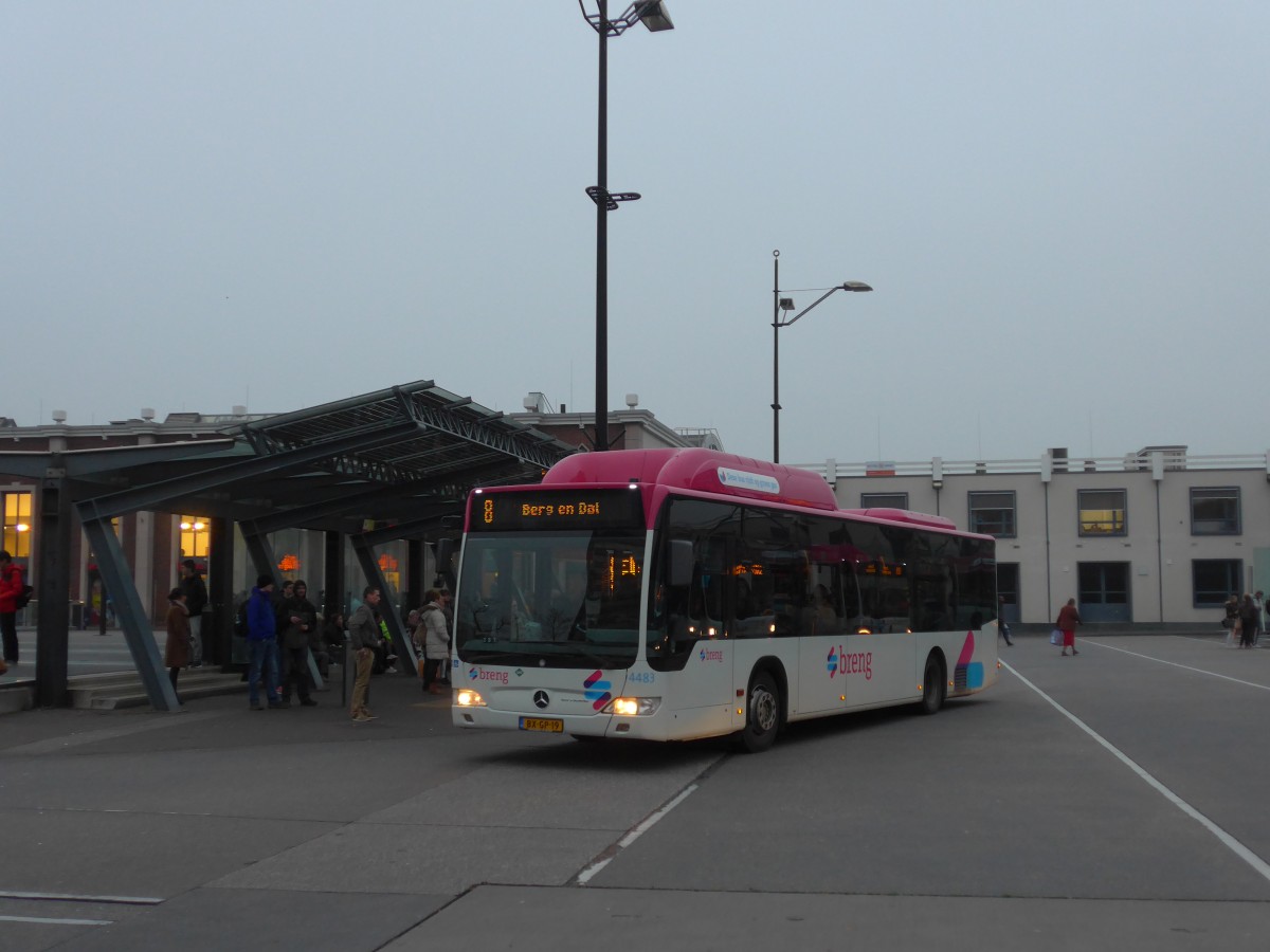 (157'103) - Breng, Ijsselmuiden - Nr. 4483/BX-GP-19 - Mercedes am 20. November 2014 beim Bahnhof Nijmegen